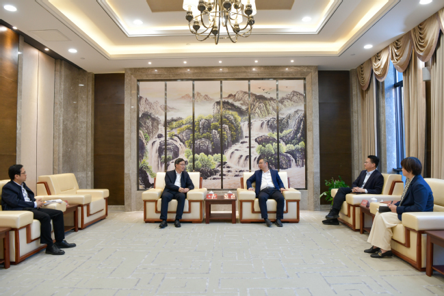 宋来接待上海市崇明区委常委、宣传部部长陈立俊来访