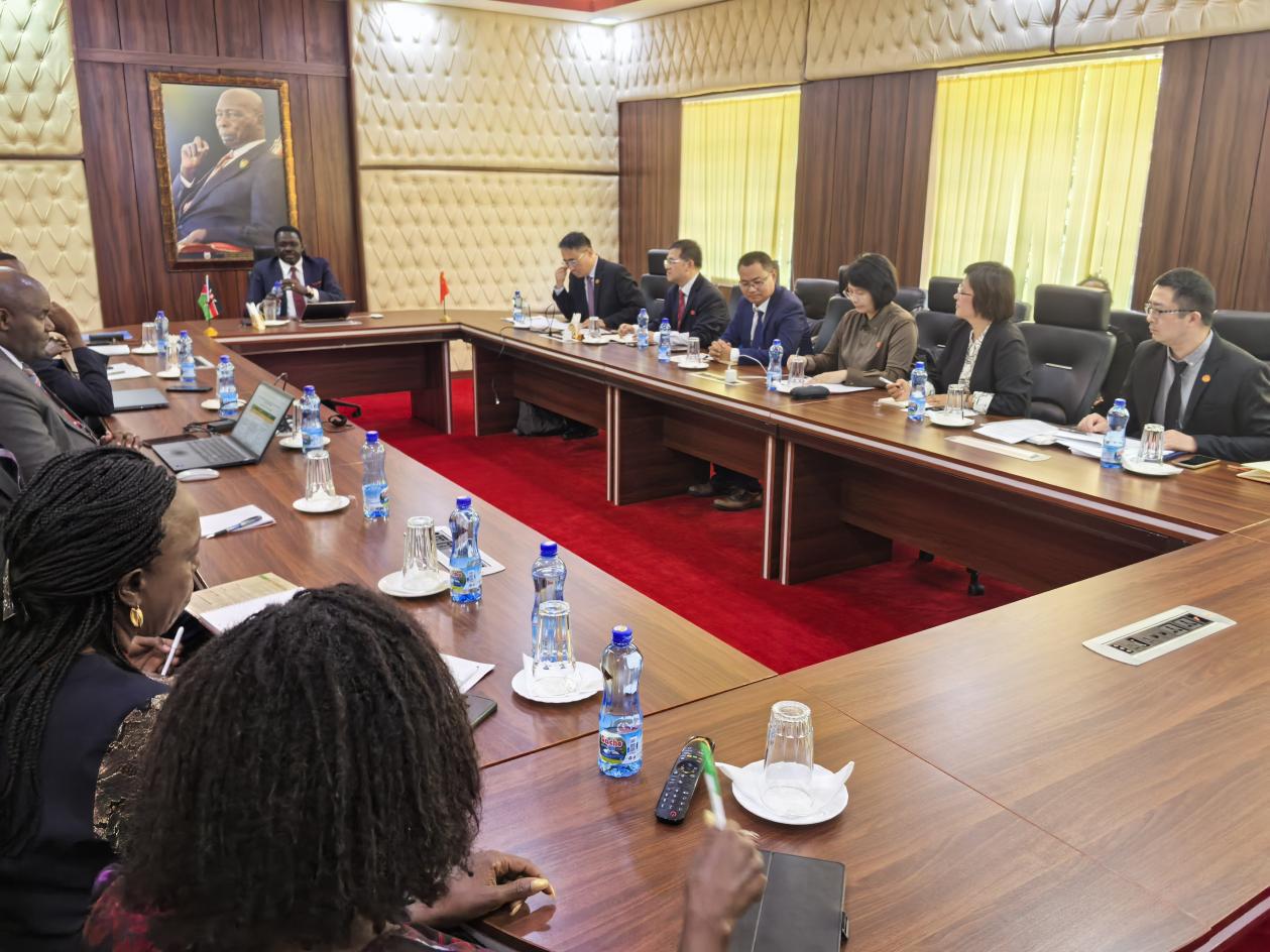 我校在肯尼亚召开校企合作研讨会