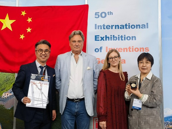 六新引领绘新篇 | “一键式继电保护程序化校验装置”获第50届日内瓦国际发明展银奖