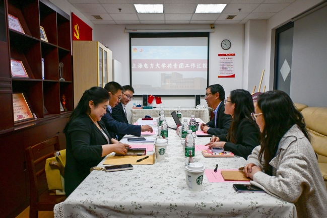 团市委一行到我校调研指导共青团工作