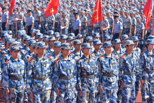 我校举行2025级本科新生军训成果汇报暨总结表彰大会