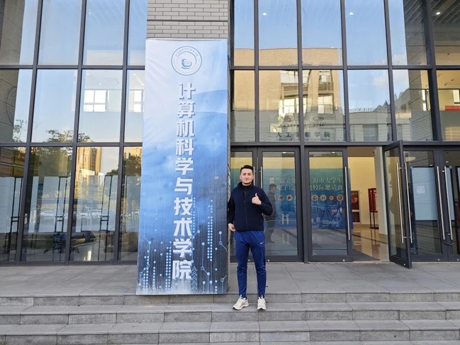 迪力夏提・艾尼扎提：从黄浦江畔到天山脚下，他终于收获心动的offer