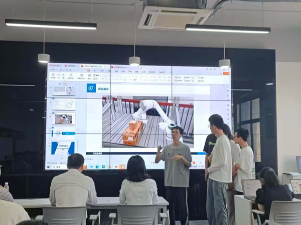 《第一教育》taptap官方版下载安装校长顾春华：打造卓越能源电力工程师的摇篮