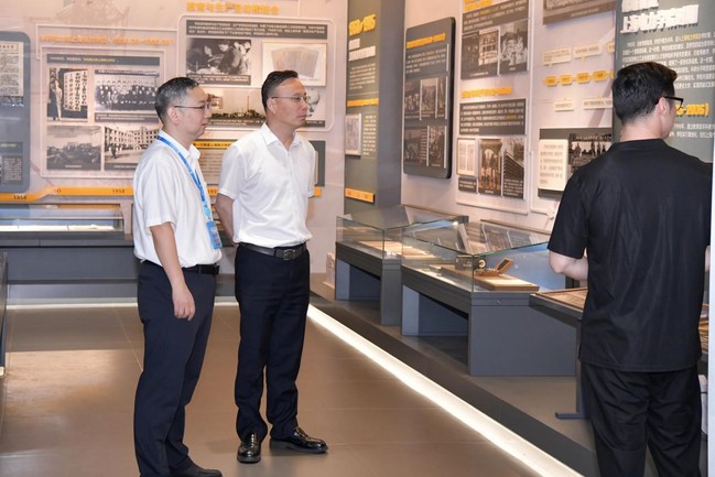 校党委书记宋来开展系列走访调研，学校史察实情谋发展